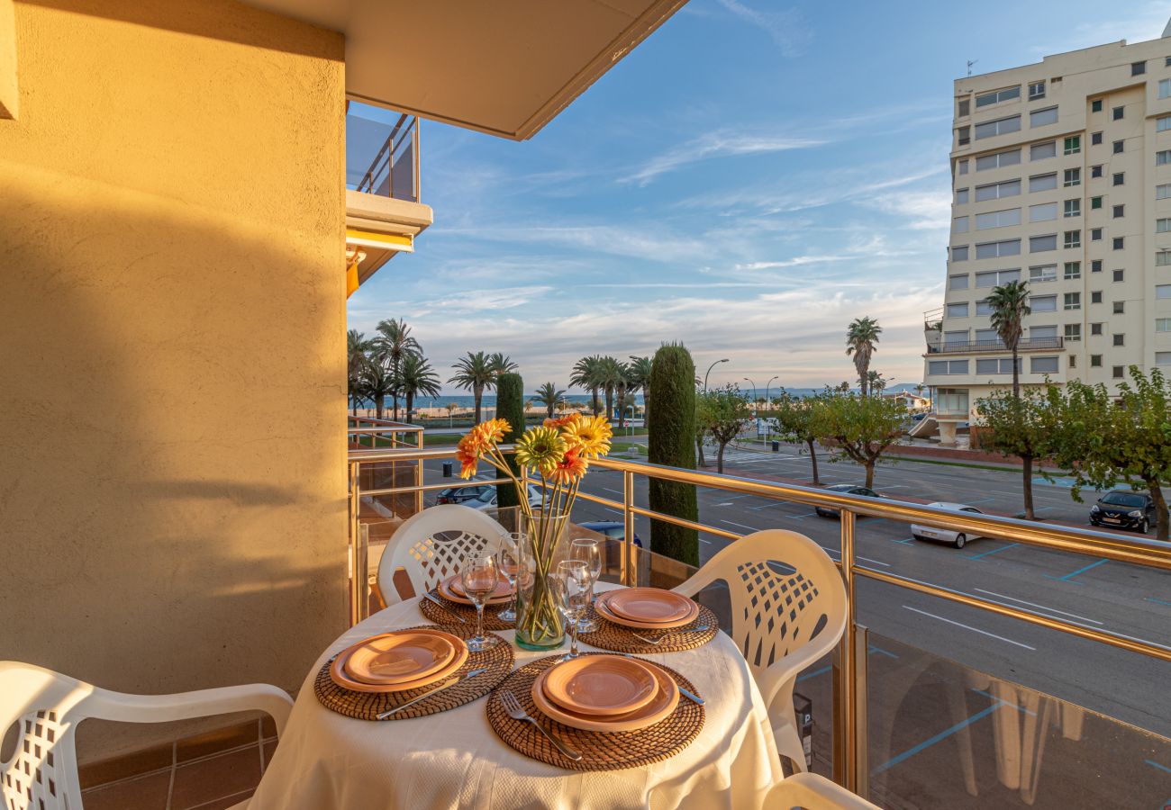 Appartement in Empuriabrava - 0089-MIRABLAU Appartement met zijdelings uitzicht op het strand