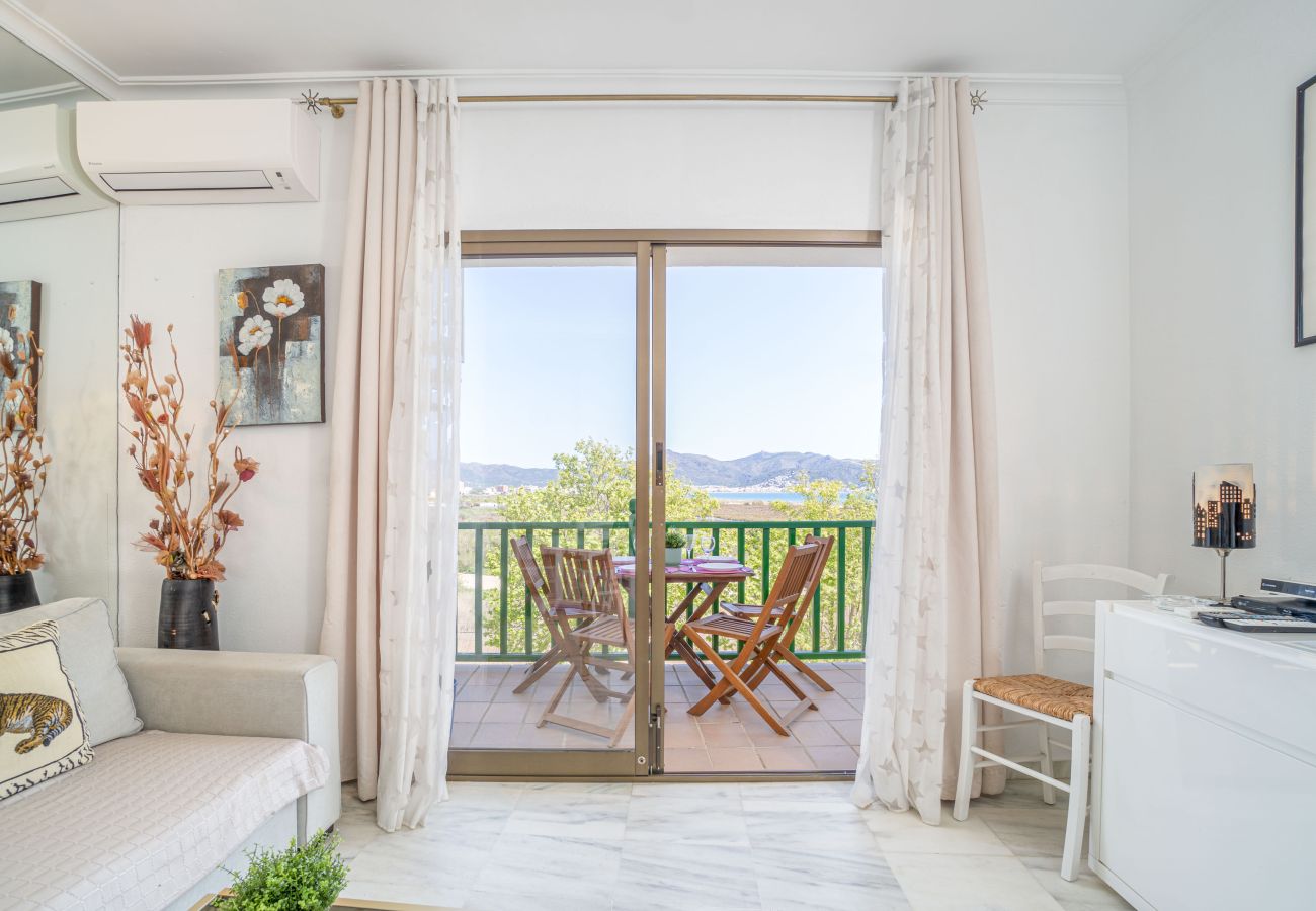 Apartment in Empuriabrava - 0148-PORT DUCAL Apartment with terrace, seaview and wifi