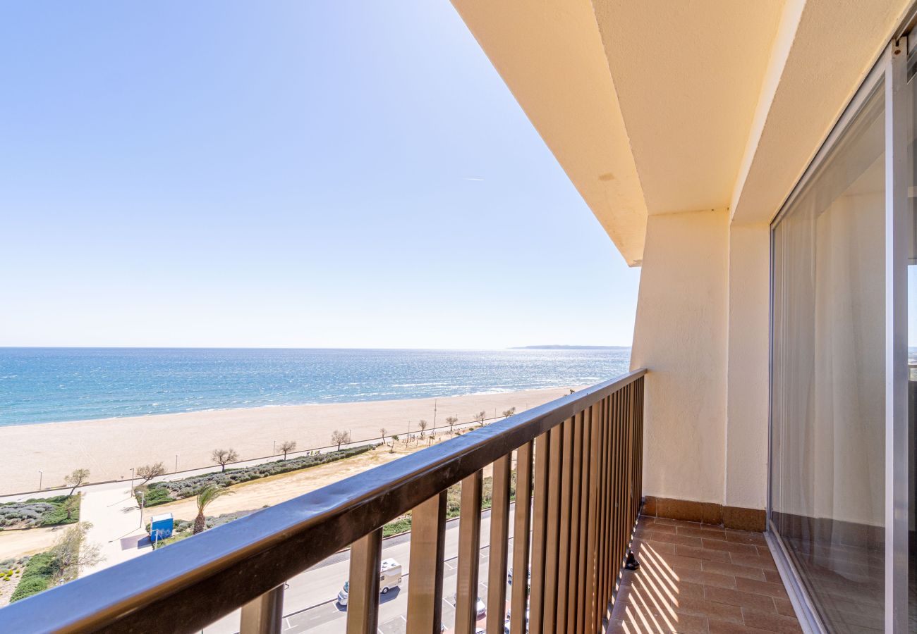 Apartment in Empuriabrava - 0030-CANIGO Apartment with seaview