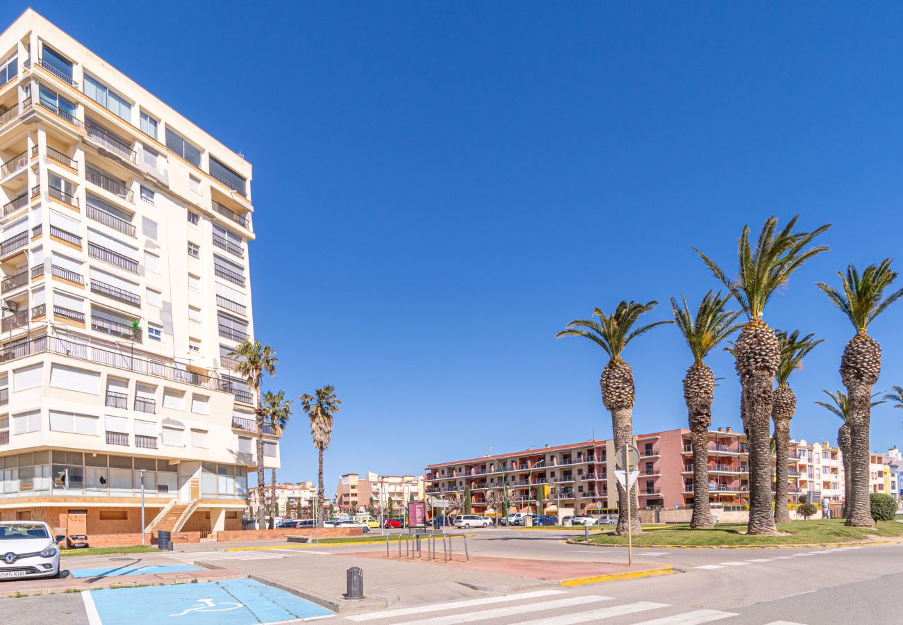 Apartment in Empuriabrava - 0030-CANIGO Apartment with seaview