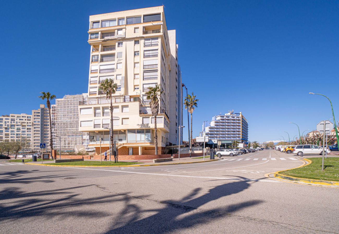 Apartment in Empuriabrava - 0030-CANIGO Apartment with seaview