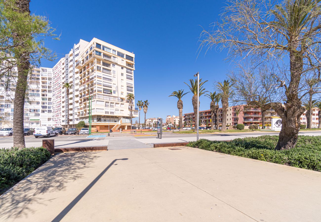 Apartment in Empuriabrava - 0030-CANIGO Apartment with seaview