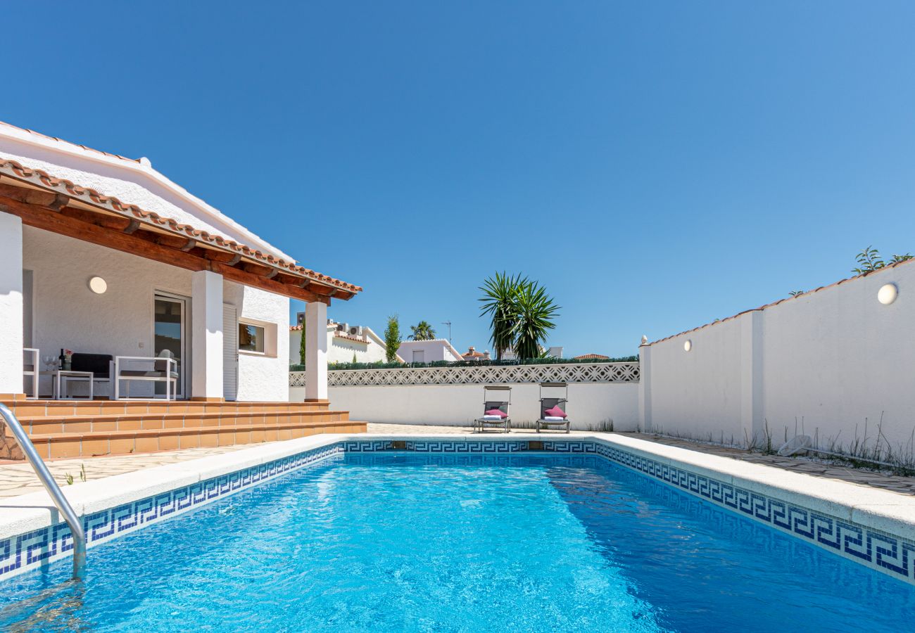 Villa in Empuriabrava - 0005-ALBERES House with pool