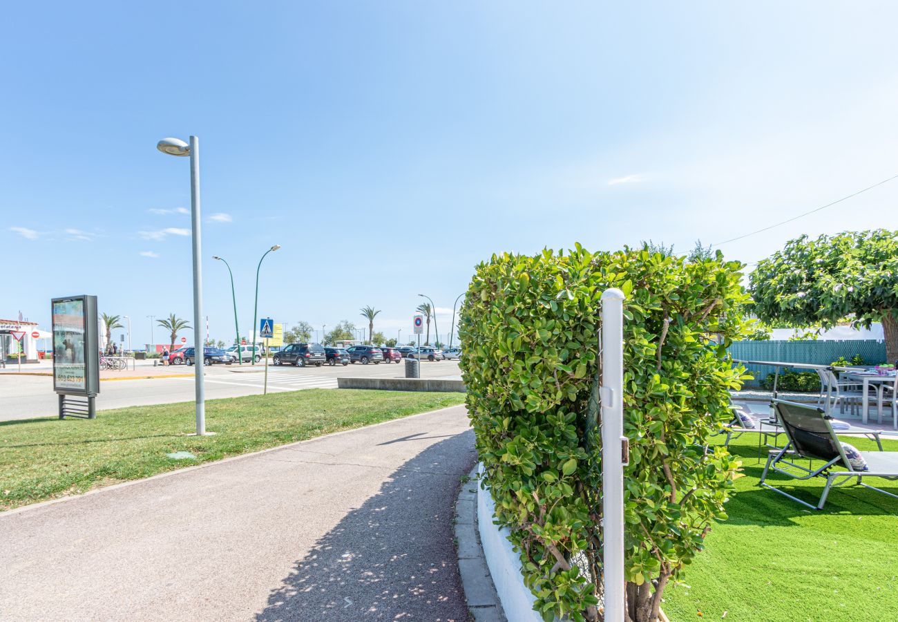 Apartment in Empuriabrava - 0025-BAHIA Apartment in front of the beach with garage