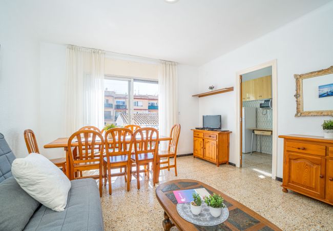 Apartment in Rosas / Roses - 2025-POETA MARQUINA Apartment with 3 bedrooms
