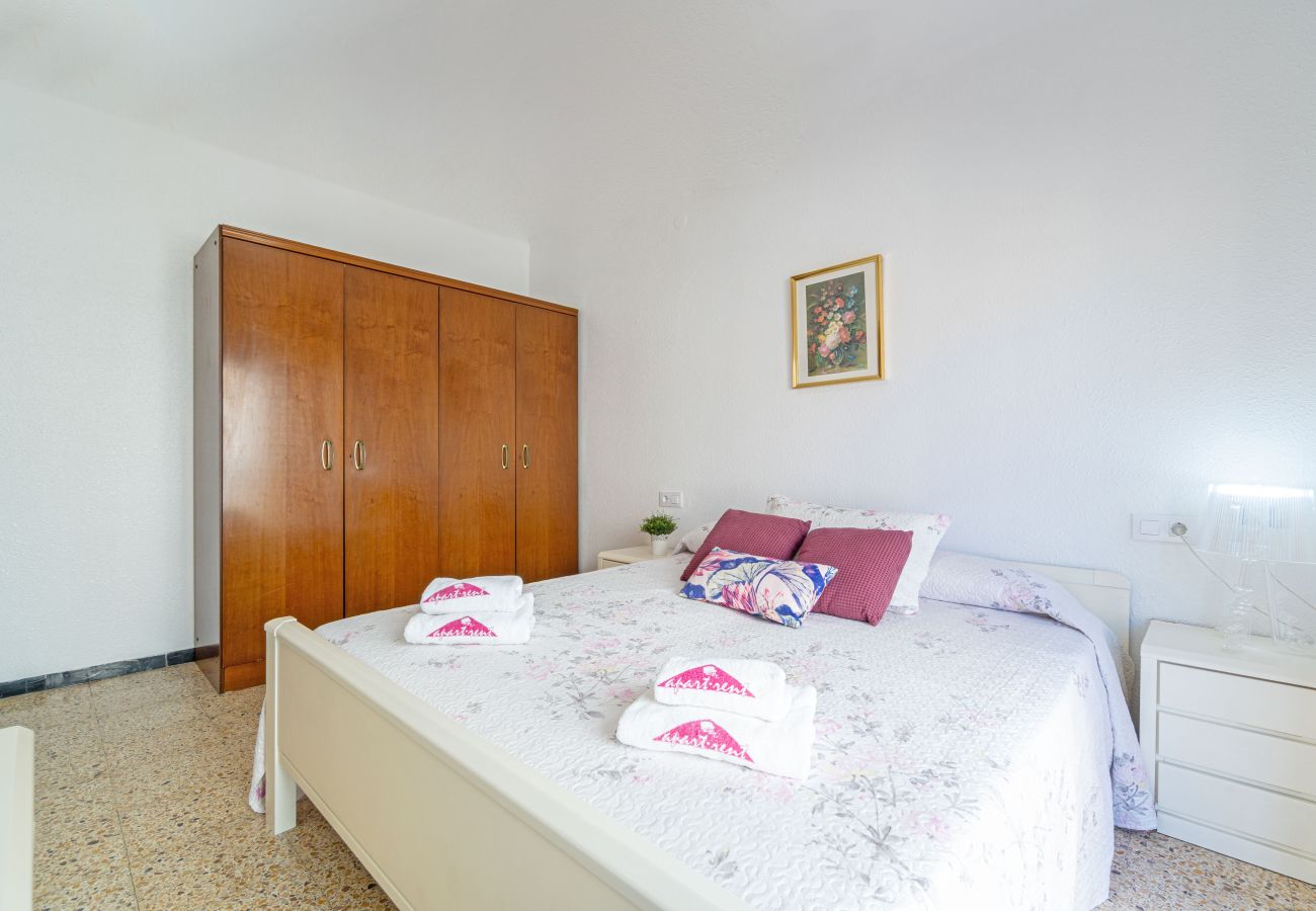 Apartment in Rosas / Roses - 2025-POETA MARQUINA Apartment with 3 bedrooms