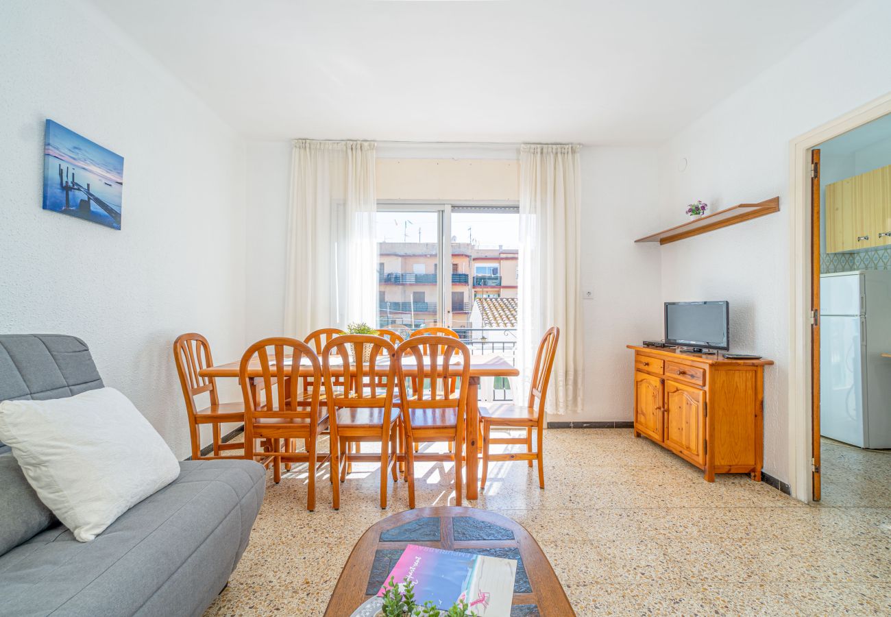 Apartment in Rosas / Roses - 2025-POETA MARQUINA Apartment with 3 bedrooms