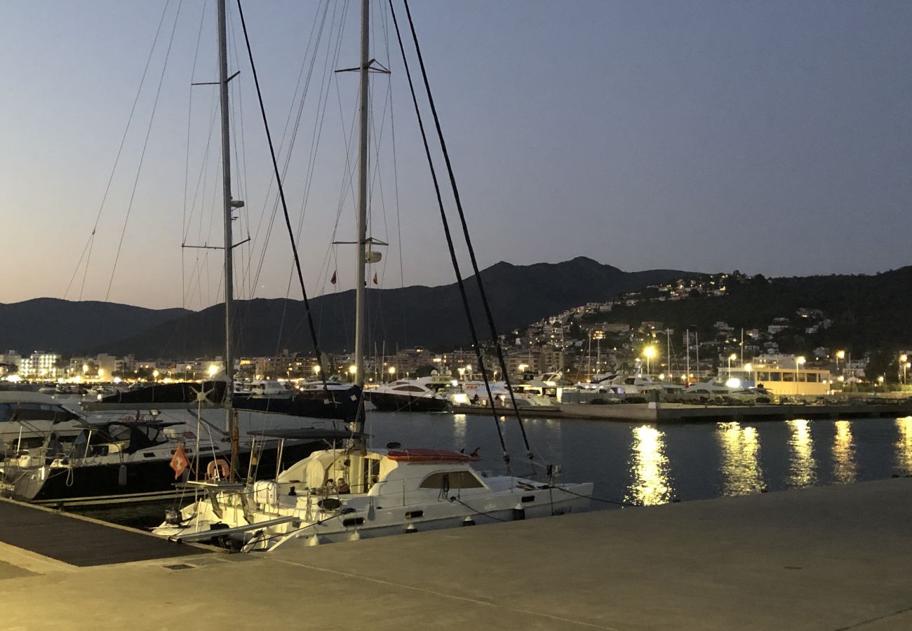 Apartment in Rosas / Roses - 2025-POETA MARQUINA Apartment with 3 bedrooms