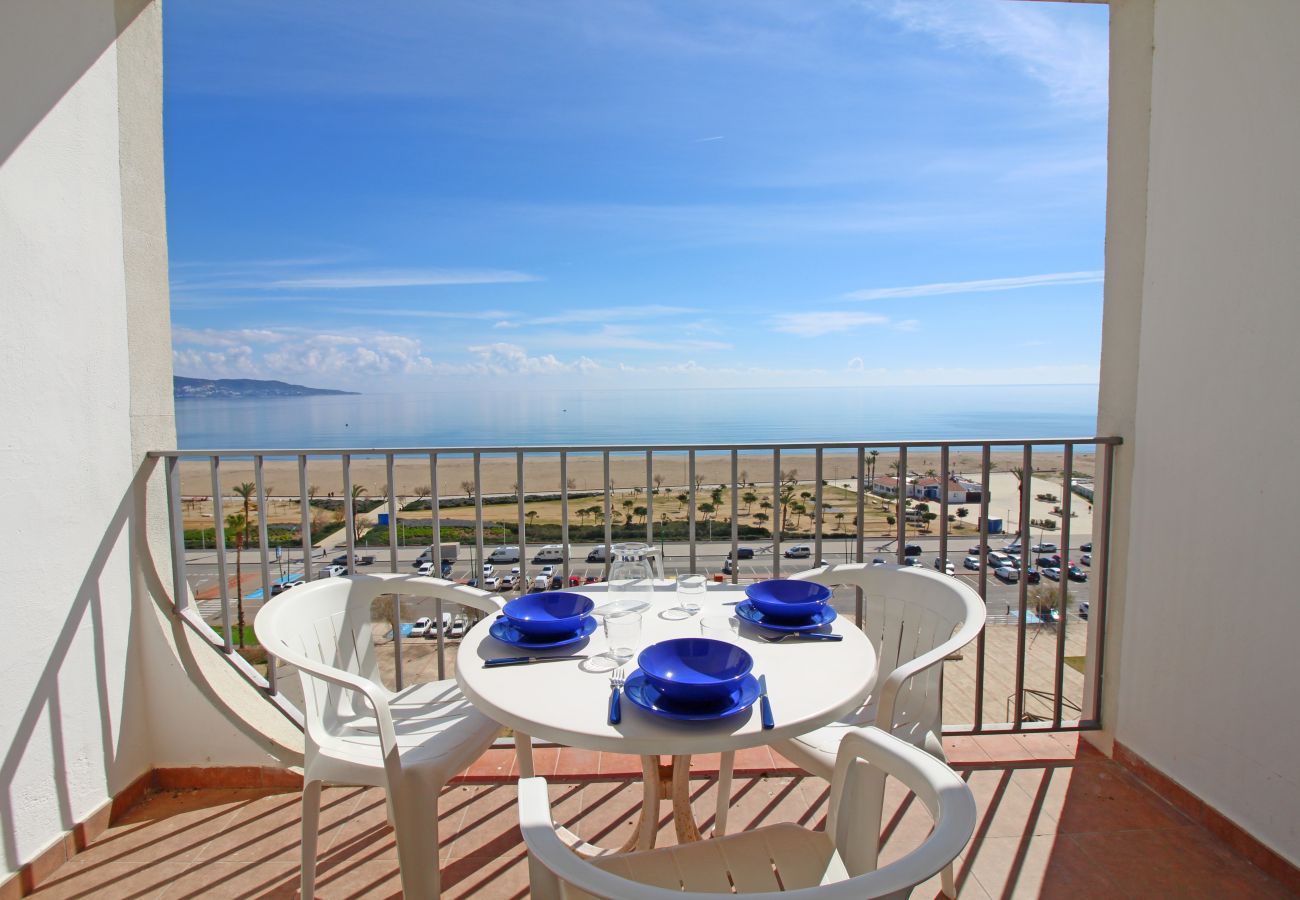Studio in Empuriabrava - 0181-SYLVIA Studio with seaview