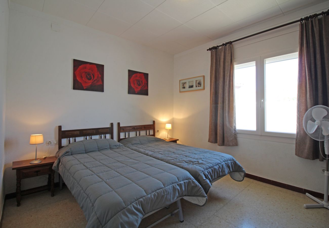 Villa in Empuriabrava - 0119-MONTSENY House with studio