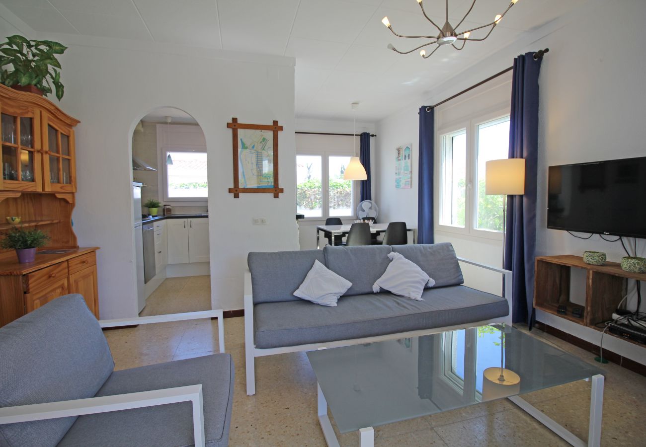 Villa in Empuriabrava - 0119-MONTSENY House with studio