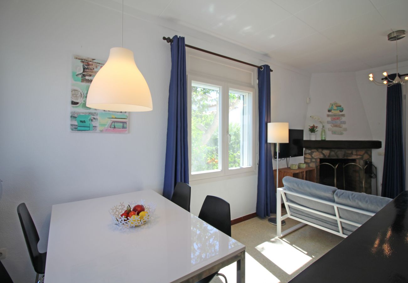 Villa in Empuriabrava - 0119-MONTSENY House with studio