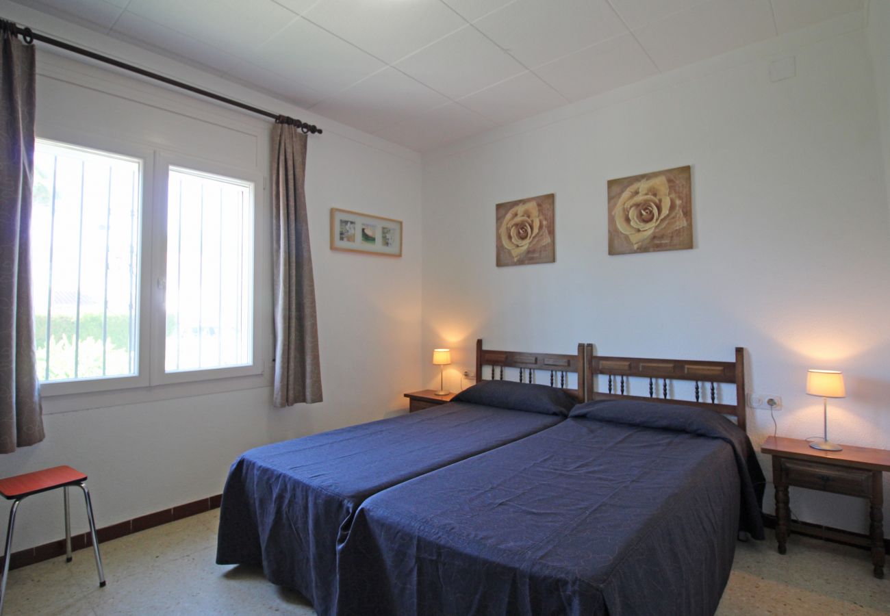Villa in Empuriabrava - 0119-MONTSENY House with studio