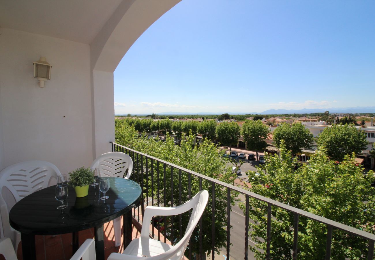Apartment in Empuriabrava - 0103-GRAN RESERVA Apartment near the beach