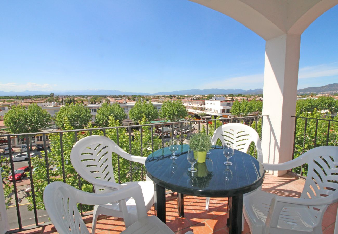 Apartment in Empuriabrava - 0103-GRAN RESERVA Apartment near the beach