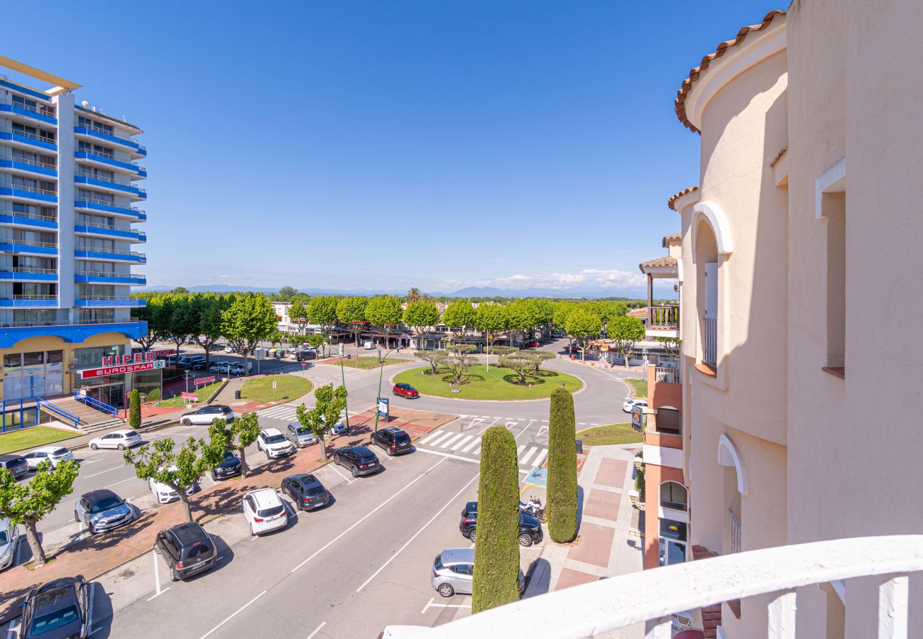Apartment in Empuriabrava - 0105-GRAN RESERVA Apartment near the beach