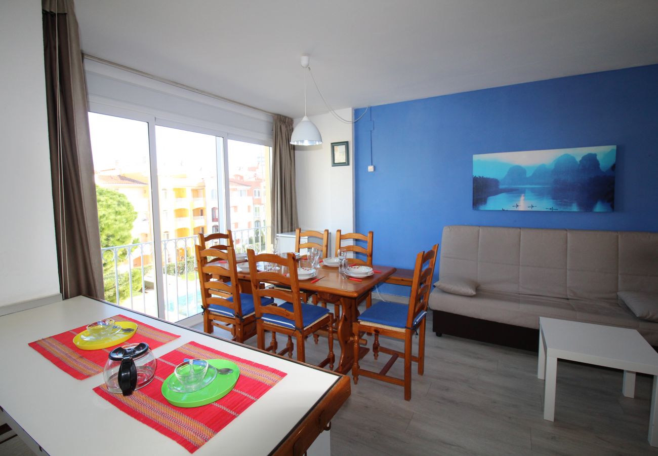 Apartment in Empuriabrava - 0060-GRAN RESERVA Apartment near the beach