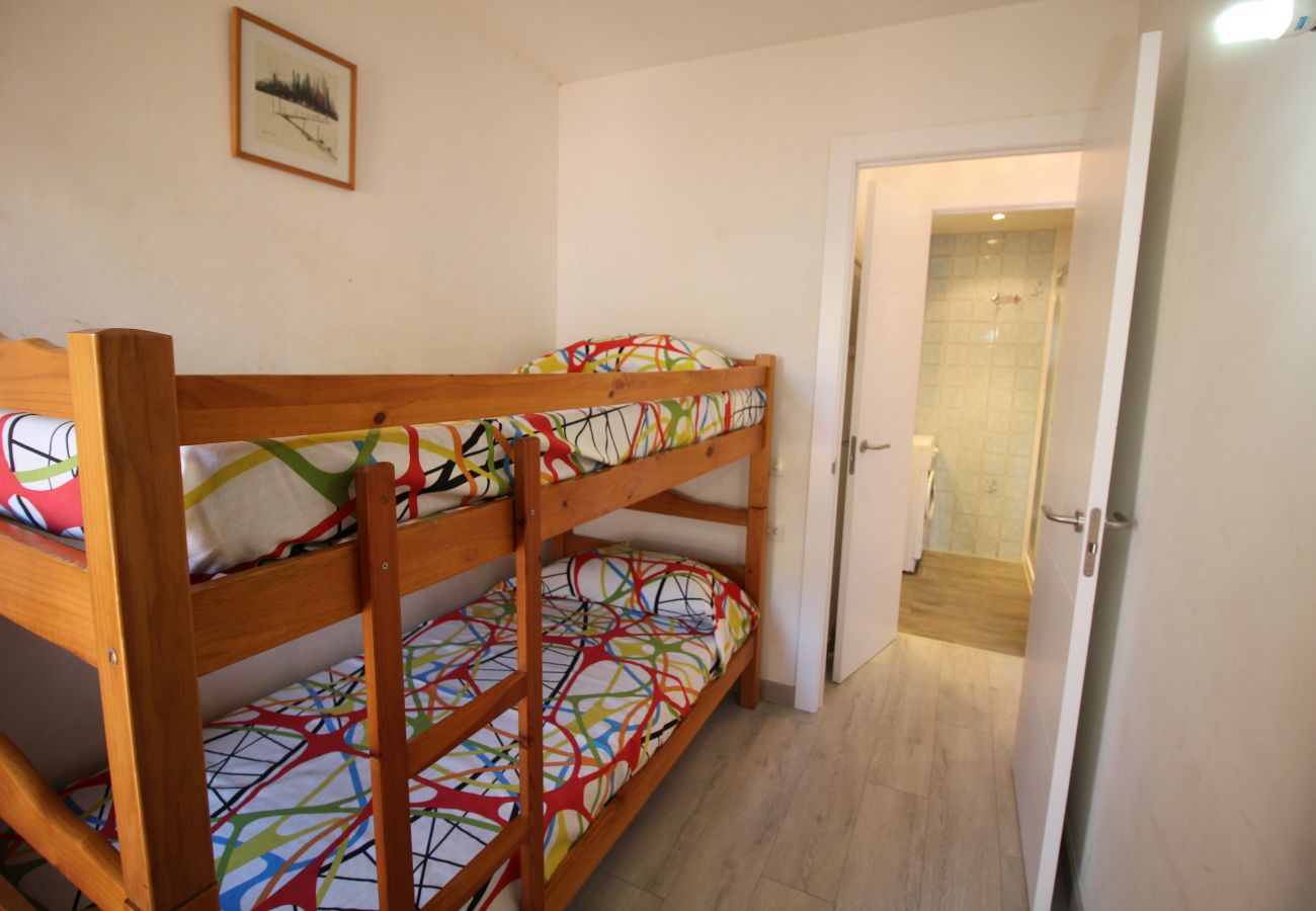 Apartment in Empuriabrava - 0060-GRAN RESERVA Apartment near the beach