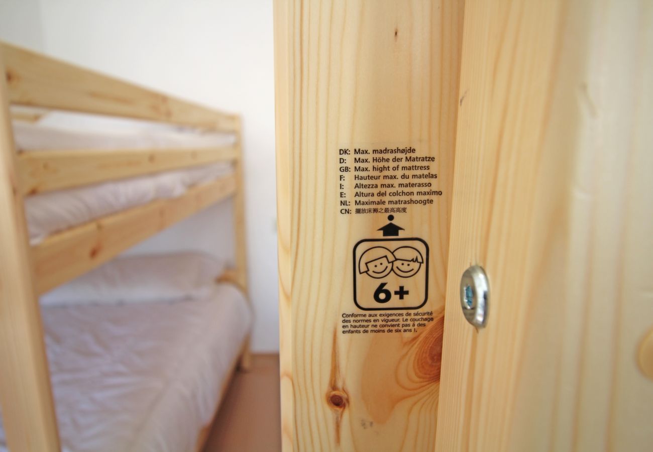 Apartment in Empuriabrava - 0183-SANT MAURICI Apartment with canal view and parking
