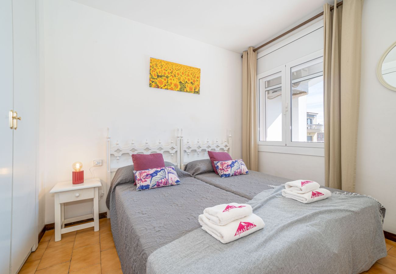 Apartment in Empuriabrava - 0067-GRAN RESERVA Apartment near the beach