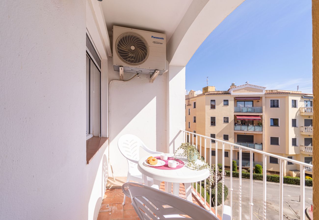 Apartment in Empuriabrava - 0067-GRAN RESERVA Apartment near the beach