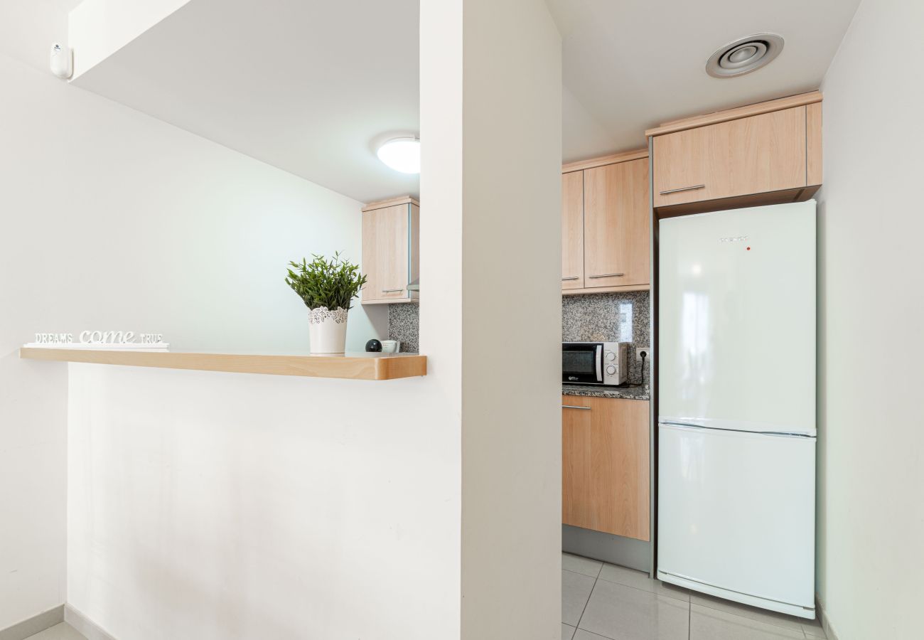 Apartment in Rosas / Roses - 8010-MIL.LENI Apartment with community pool and parking