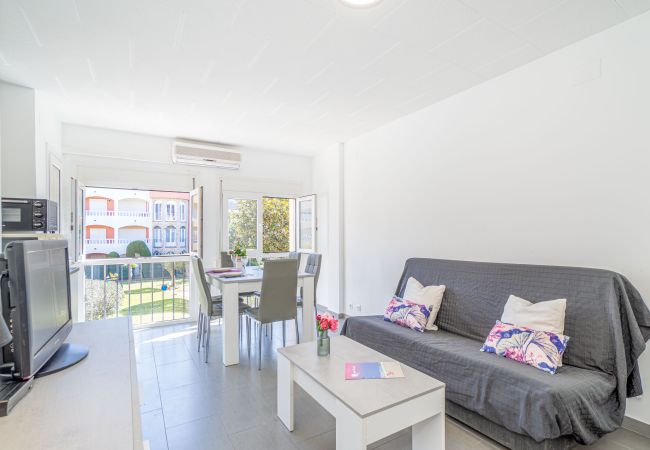 Apartment in Empuriabrava - 0074-GRAN RESERVA  Renovated apartment near the beach 