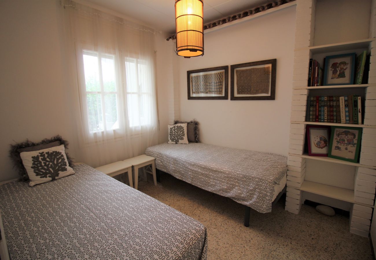 Villa in Empuriabrava - 0024-BAHIA  House with 3 bedrooms near the beach
