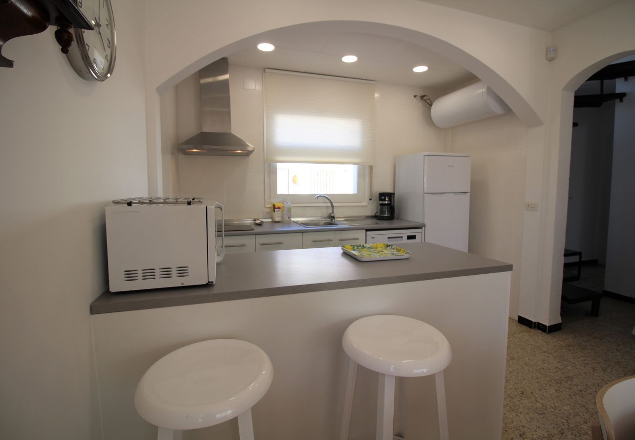 Villa in Empuriabrava - 0024-BAHIA  House with 3 bedrooms near the beach