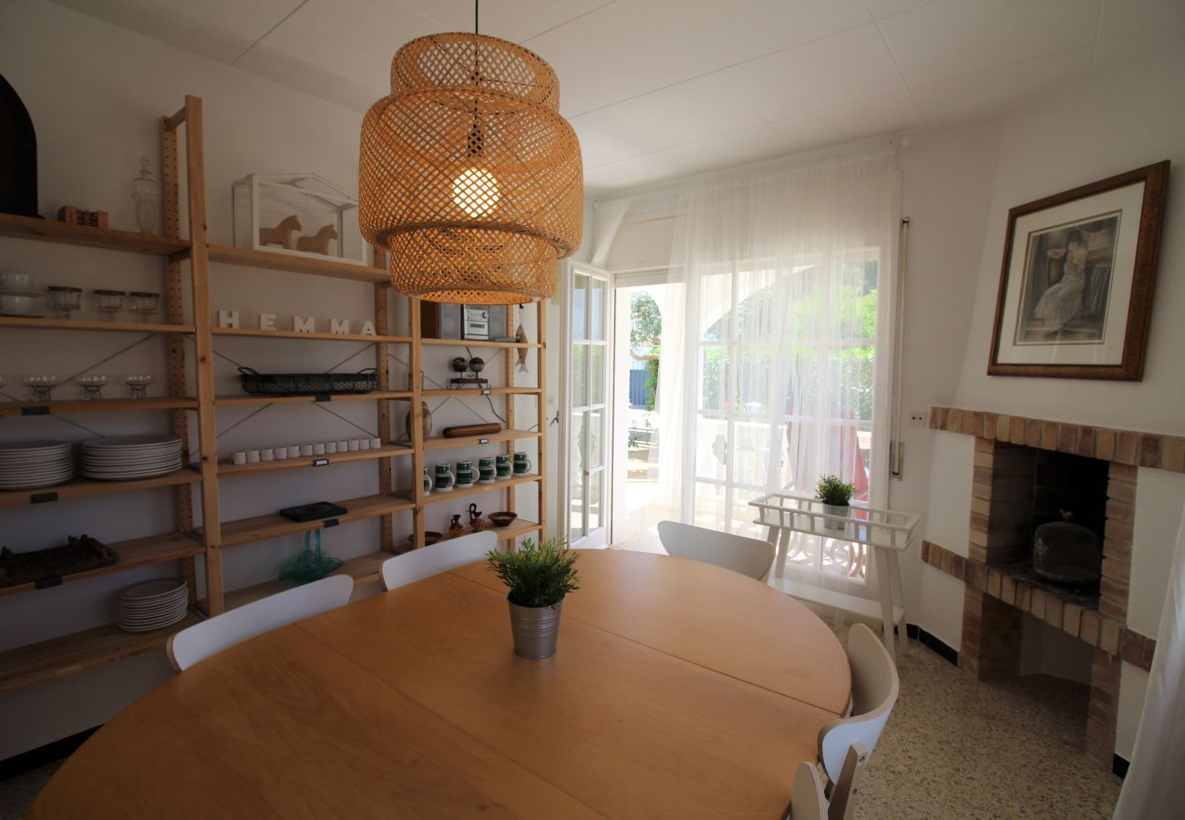 Villa in Empuriabrava - 0024-BAHIA  House with 3 bedrooms near the beach