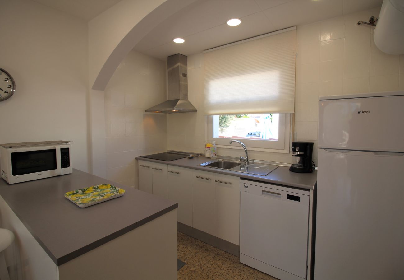 Villa in Empuriabrava - 0024-BAHIA  House with 3 bedrooms near the beach