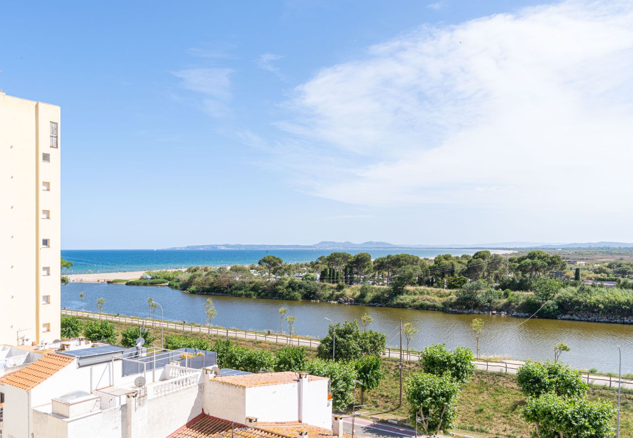 Apartment in Empuriabrava - 0116-MUGA PARK Apartment with river and sea view