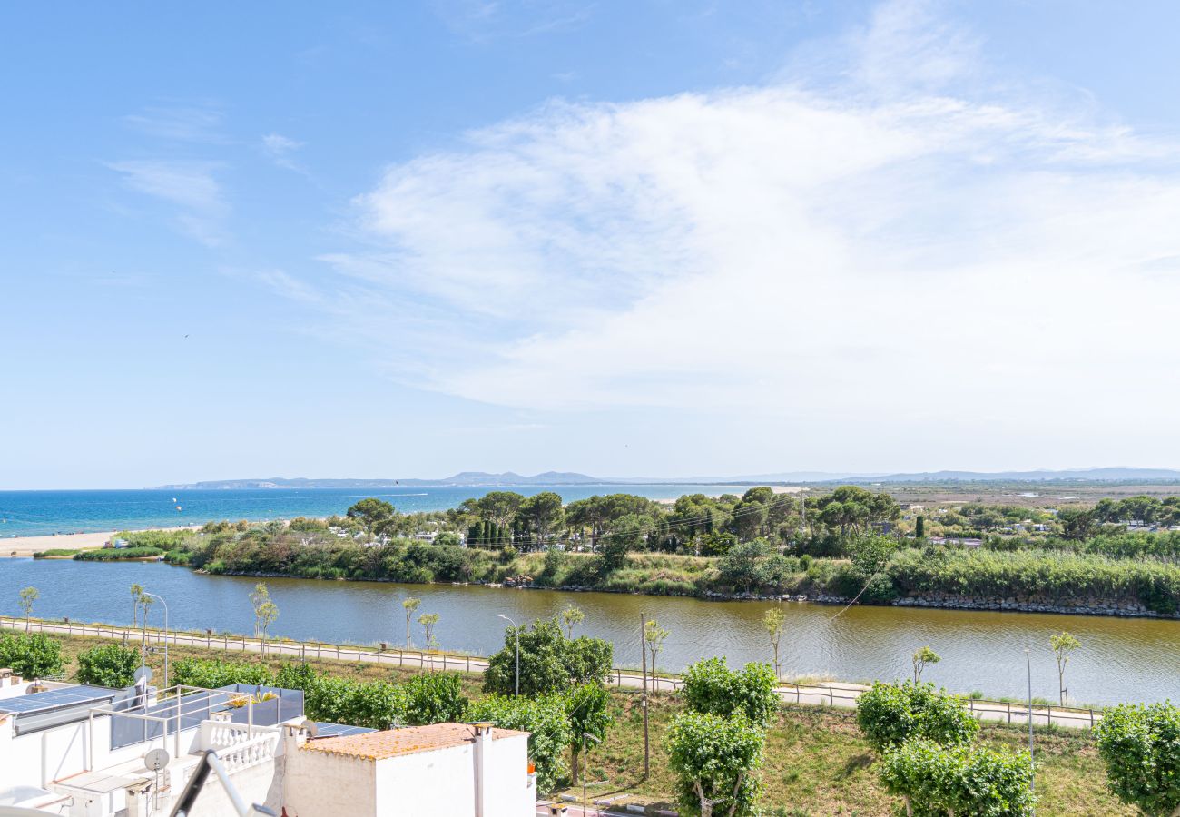 Apartment in Empuriabrava - 0116-MUGA PARK Apartment with river and sea view