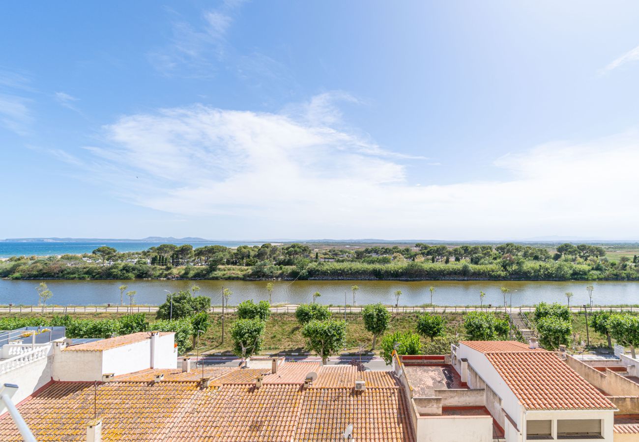 Apartment in Empuriabrava - 0116-MUGA PARK Apartment with river and sea view