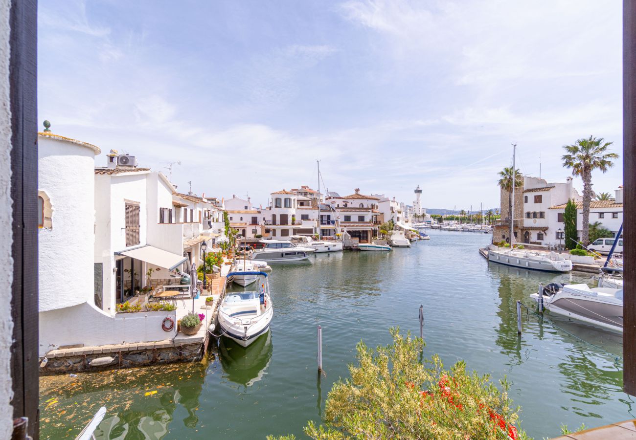 Villa in Empuriabrava - 0151-ILLA CARTAGO Canalfront Fisherman-Style House
