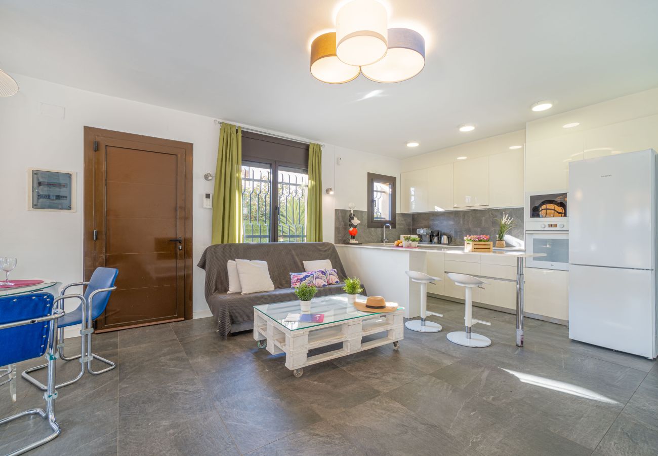 Villa in Empuriabrava - 0130-MONTGRI House with private pool