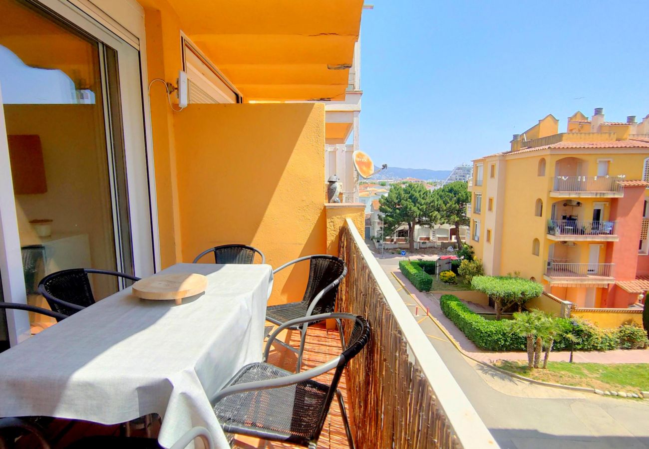 Apartment in Empuriabrava - 0065-GRAN RESERVA Apartment near the beach