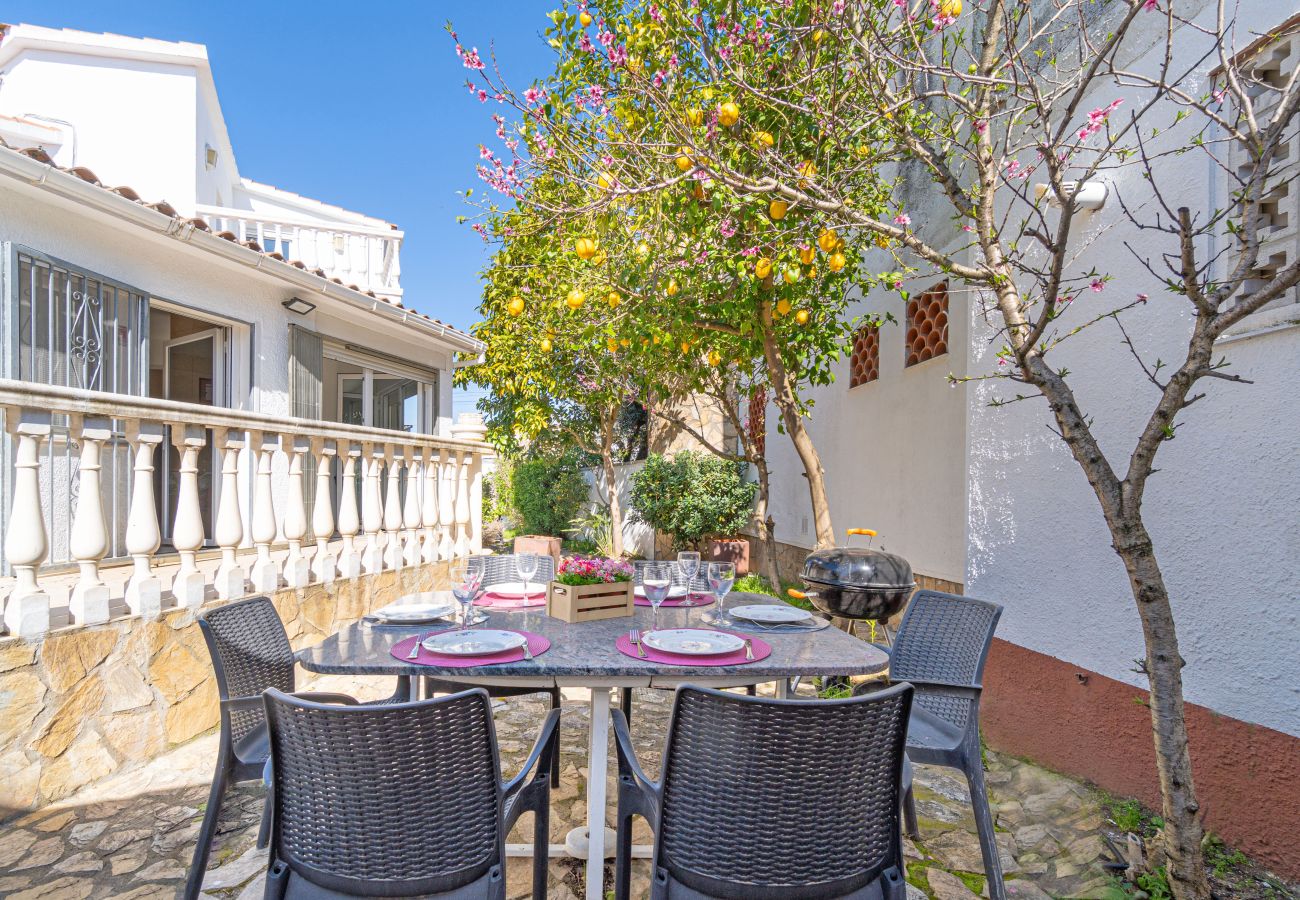 Villa in Empuriabrava - 0082-PANI House with 3 bedrooms 