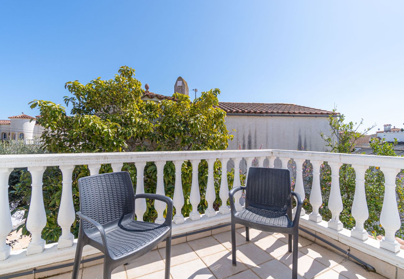 Villa in Empuriabrava - 0082-PANI House with 3 bedrooms 