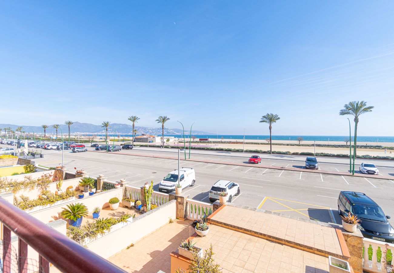 Apartment in Empuriabrava - 0090-MARENOSTRUM Beachfront apartment