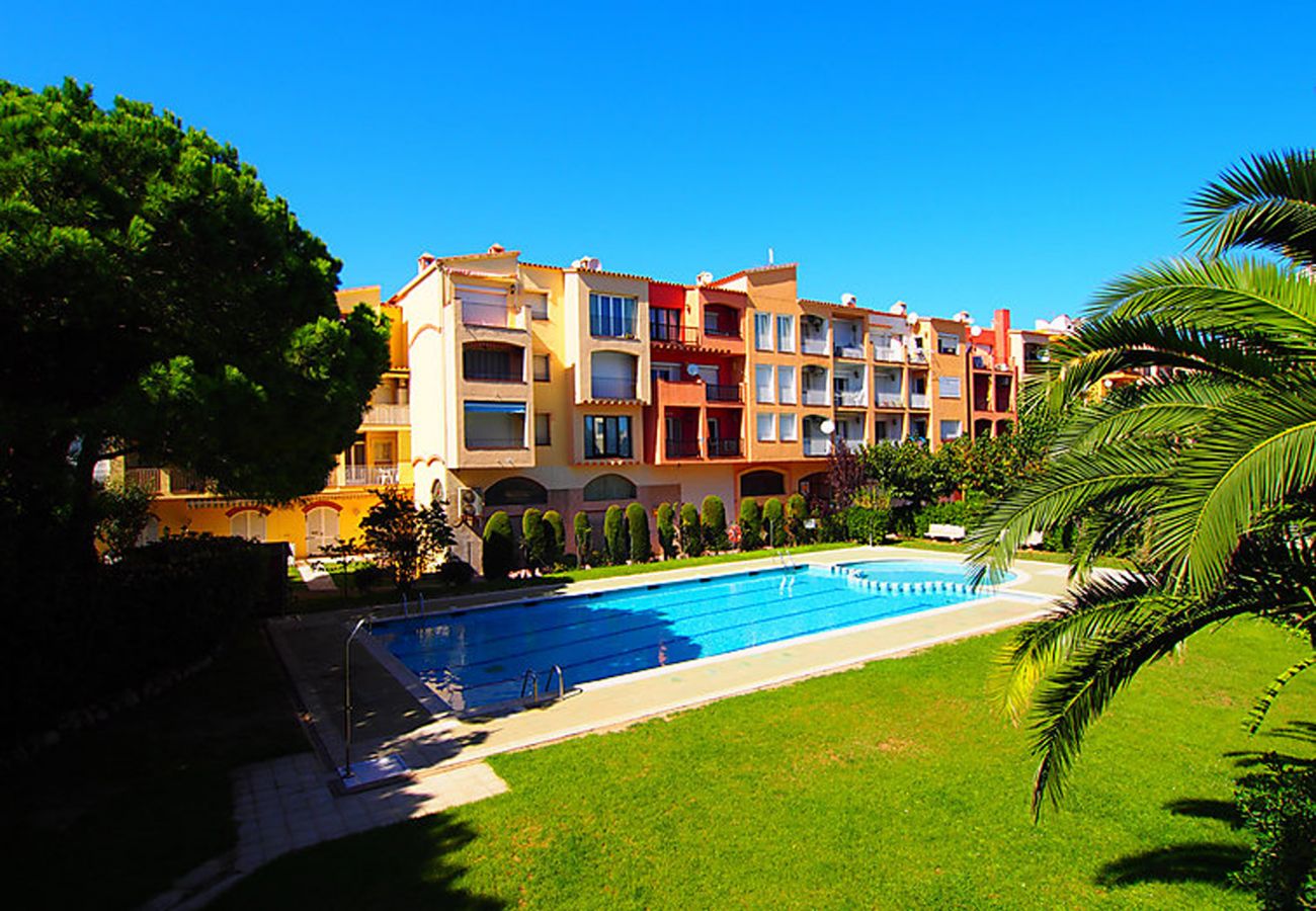 Appartement à Empuriabrava - 0090-MIRABLAU Appartement avec vue sur mer 