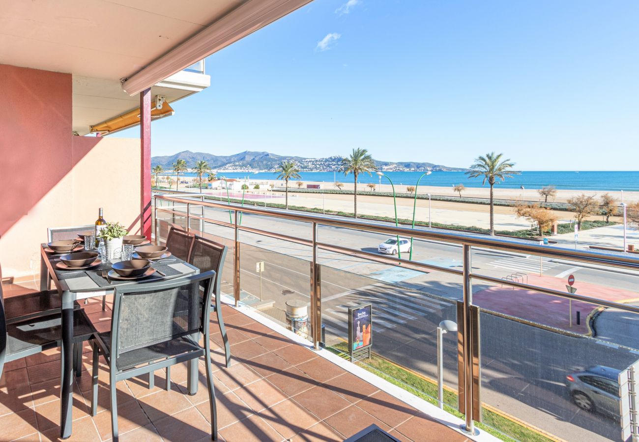 Appartement à Empuriabrava - 0090-MIRABLAU Appartement avec vue sur mer 