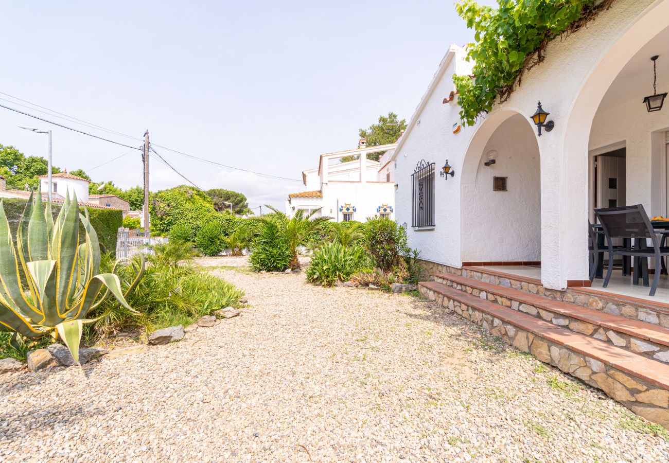 Villa à Empuriabrava - 0119-MONTSENY Maison avec studio