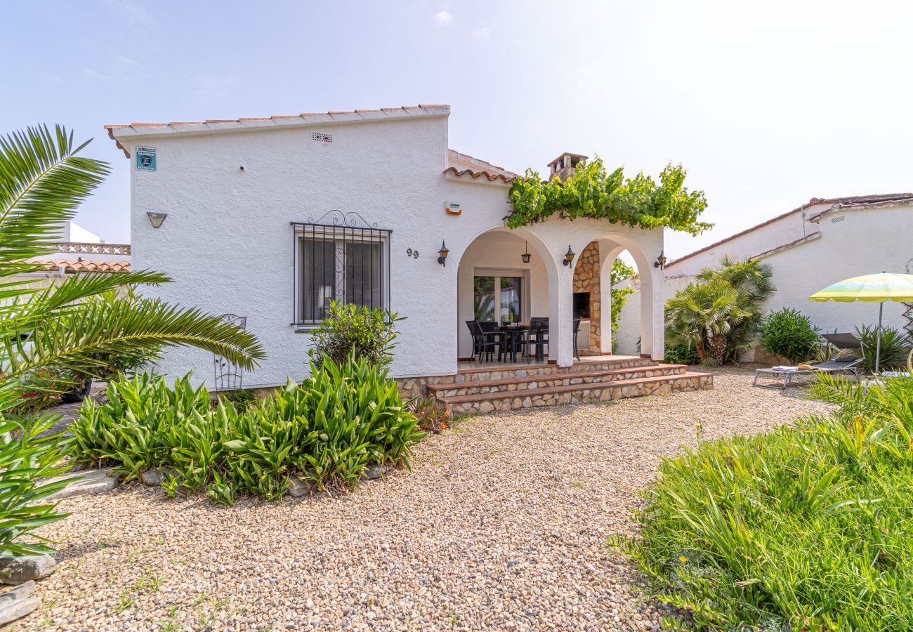 Villa à Empuriabrava - 0119-MONTSENY Maison avec studio