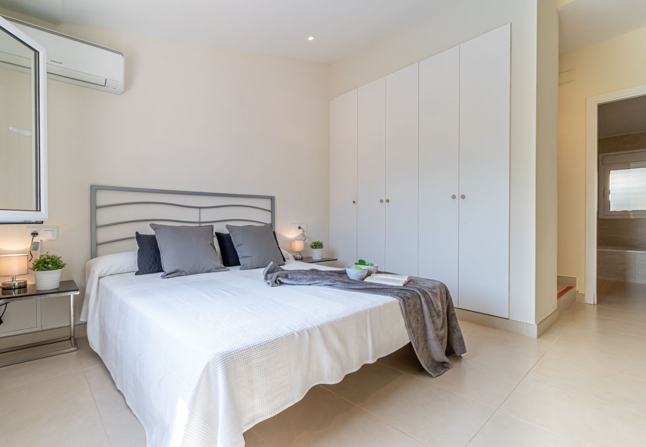 Villa à Empuriabrava - 0141-PANI Maison au canal avec piscine et amarrage