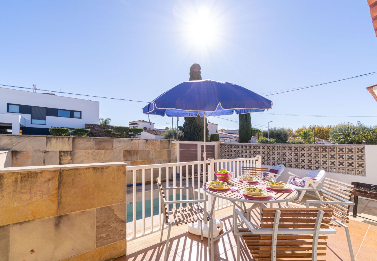 Villa à Empuriabrava - 0034-NOGUERA Maison avec piscine petite