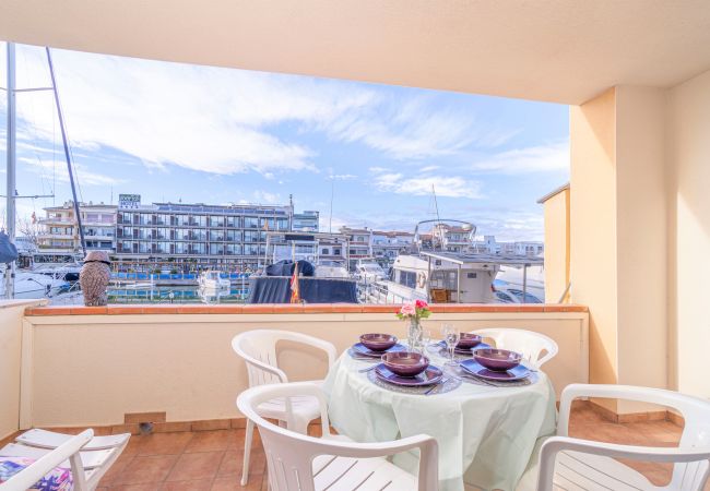  à Empuriabrava - 0155-PORT SALINS Appartement avec vue sur canal