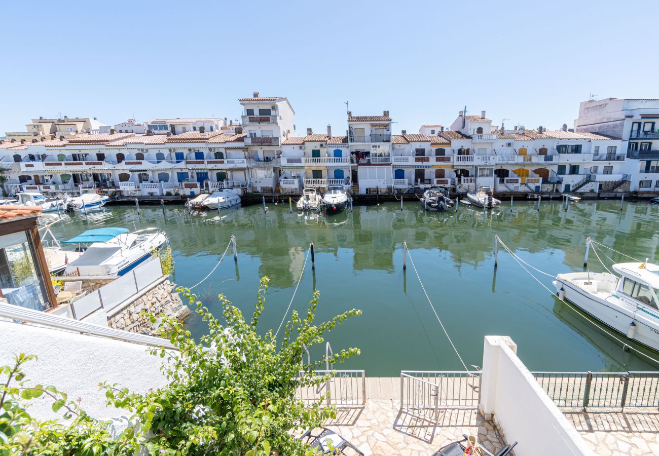 Villa à Empuriabrava - 0153-PORTO FINO Maison au canal avec amarrage