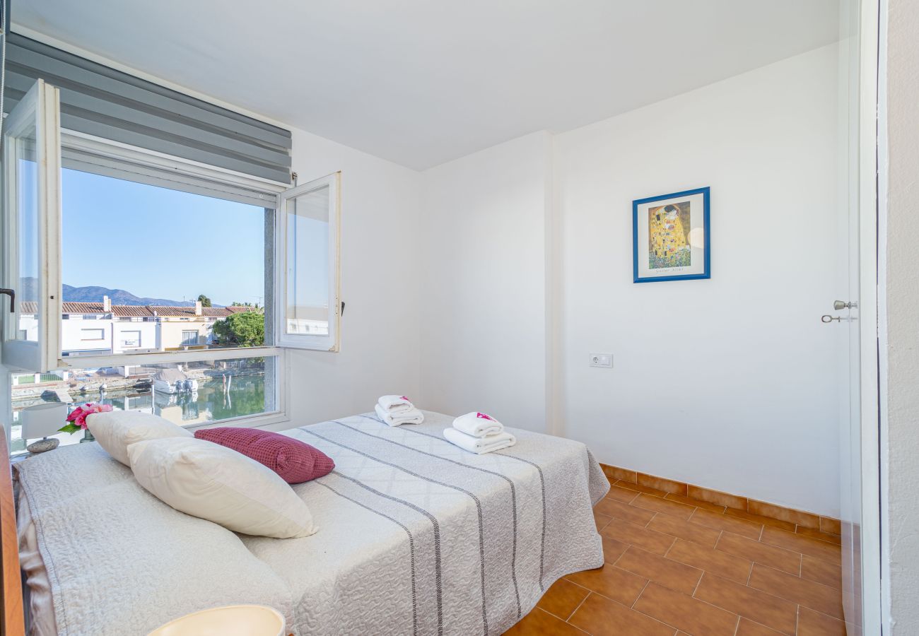 Appartement à Empuriabrava - 0139-ONADA Appartement avec vue sur le canal