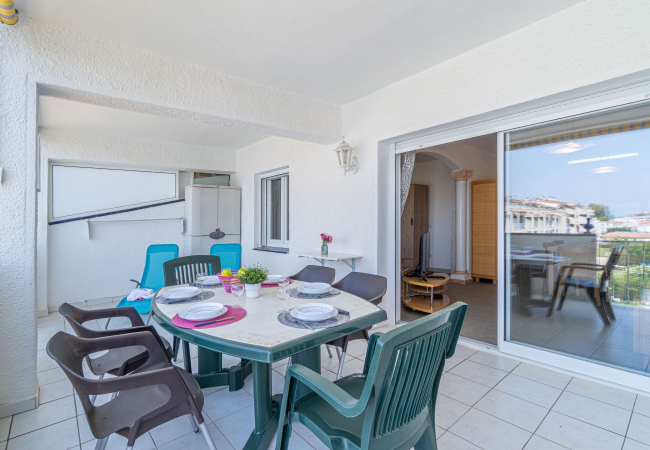Appartement à Empuriabrava - 0183-SANT MAURICI Appartement avec vue sur canal et parking